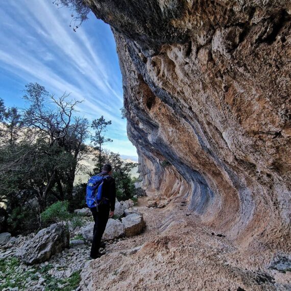 supramonte-oliena-villaggio-tiscali-trekking-lanaitho