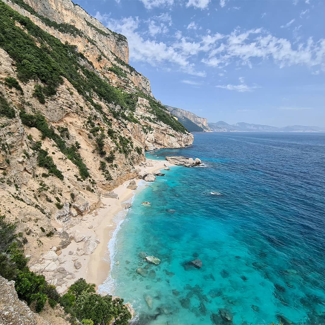 escursione-cala-mariolu-walking-in-sardinia-baunei-supramonte-ogliastra